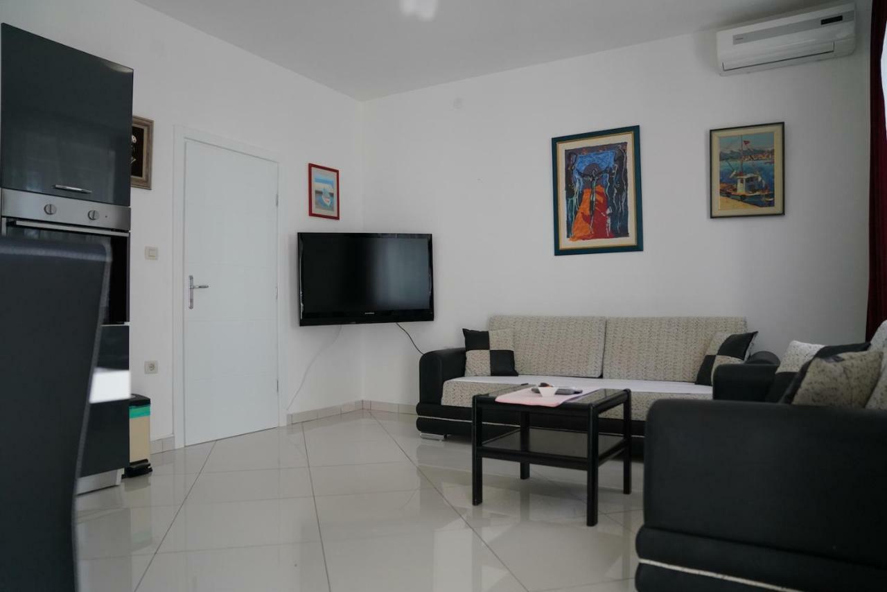 Sesar Apartments Krk - No. 2 Vinko Veglia Exterior foto